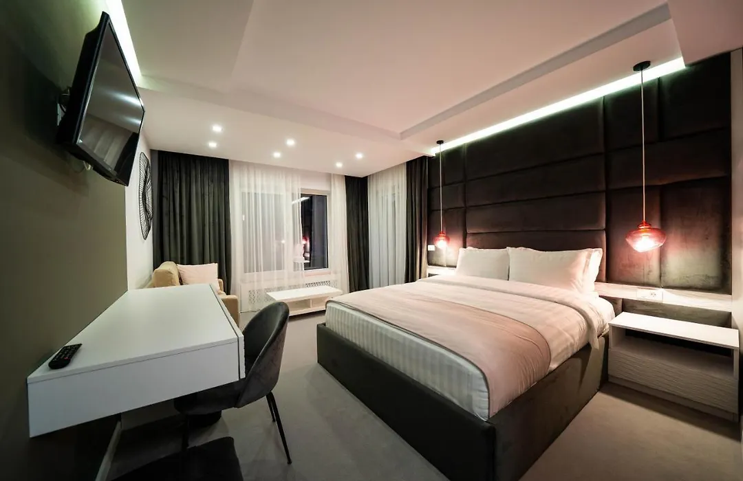 Velvet Home-1